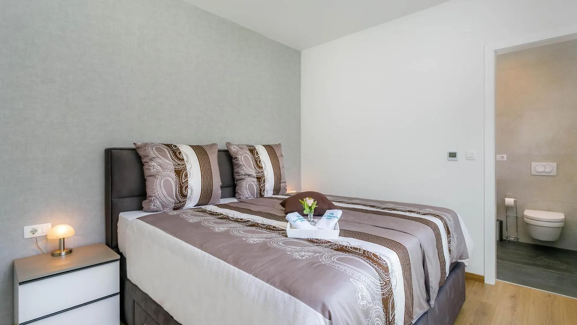 Deluxe Villa With Swimming Pool, Whirlpool On The Roof Terrace With A Beautiful Sea View - By Traveler Tourist Agency Krk Id 2125 I Sveti Vid-Miholjice